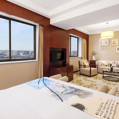 Sofitel Silver Plaza Jinan Exterior foto