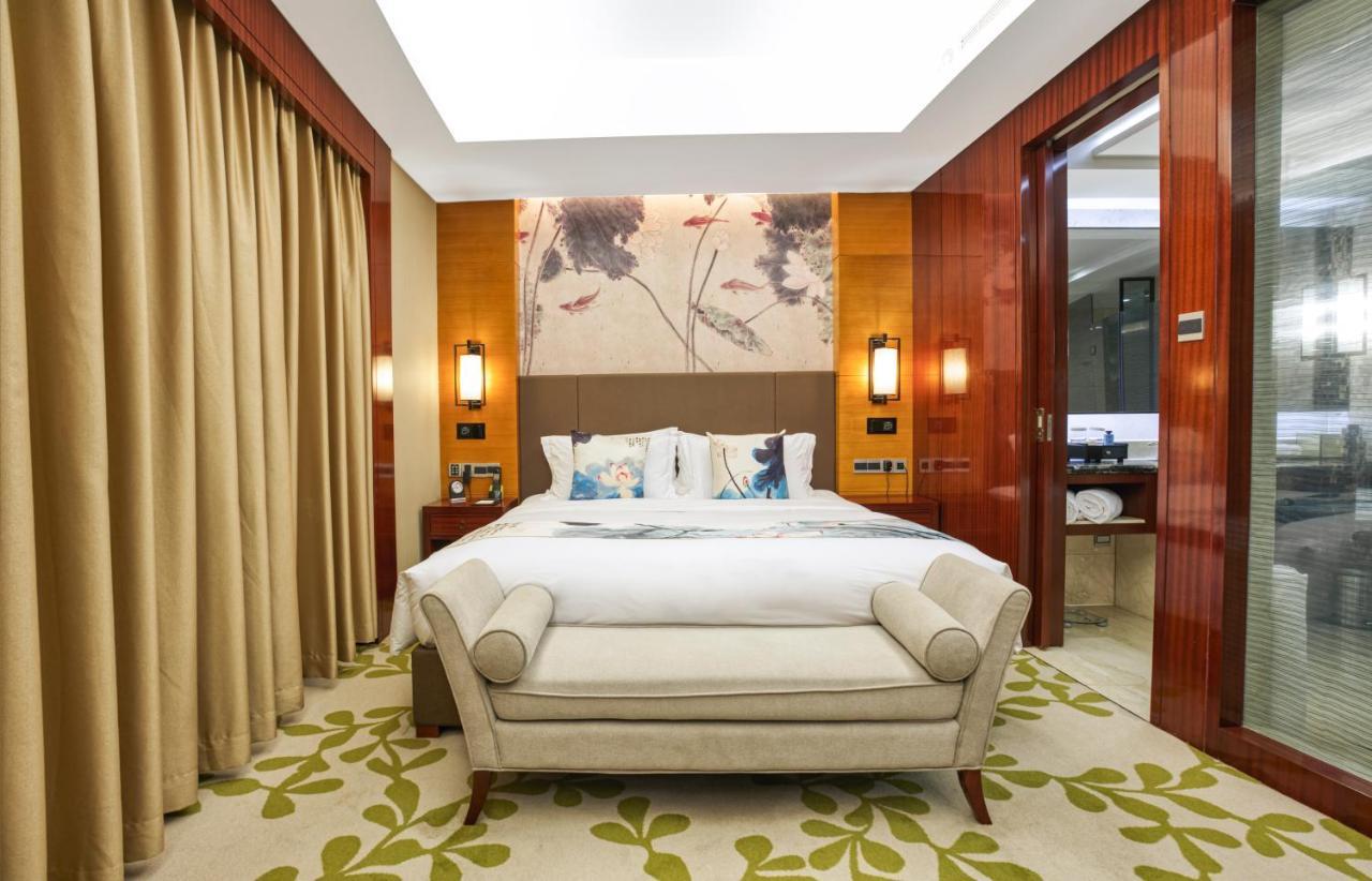 Sofitel Silver Plaza Jinan Exterior foto